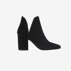 Near-Perfect Condition Steve Madden Rookie Bootie in Black Suede